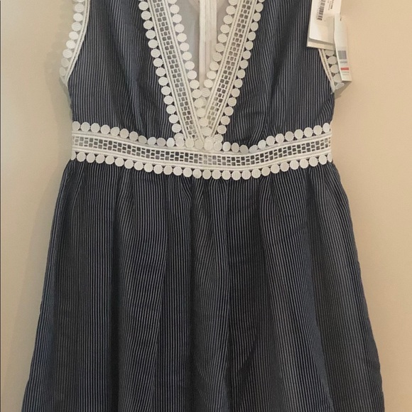 Mini dress - Picture 3 of 8